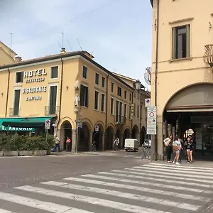 3* Szálloda Donatello